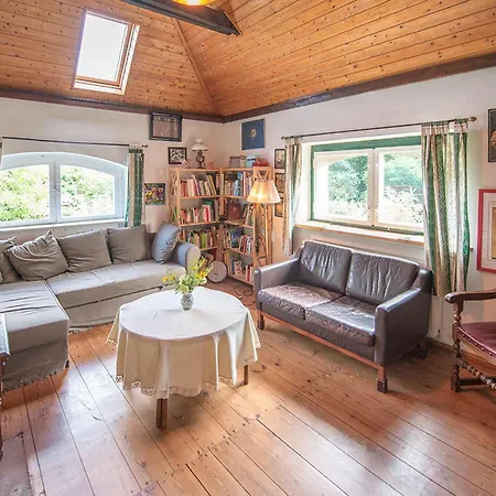 2 Bedroom Gorgeous In 別荘 *