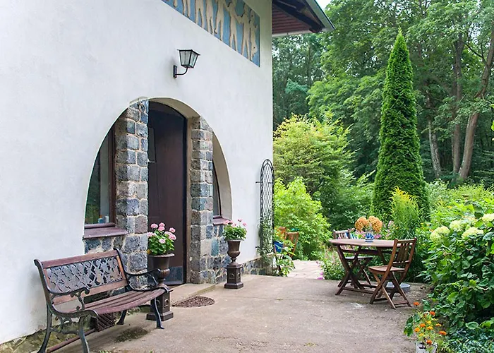 2 Bedroom Gorgeous In *